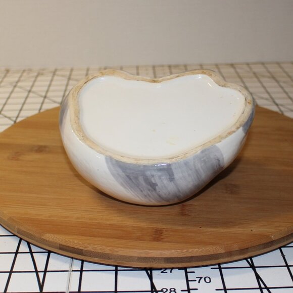 Vtg Cat Planter Grey and White Big Blue Eyes Decorative Planter - Picture 7 of 7